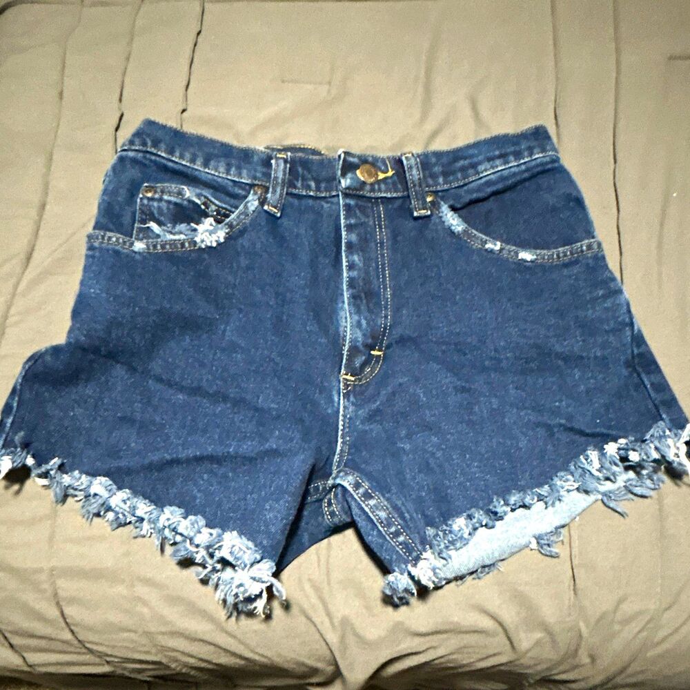 Wrangler Premium Quality Women's Dark Wash Denim Cut Off Shorts Size 30